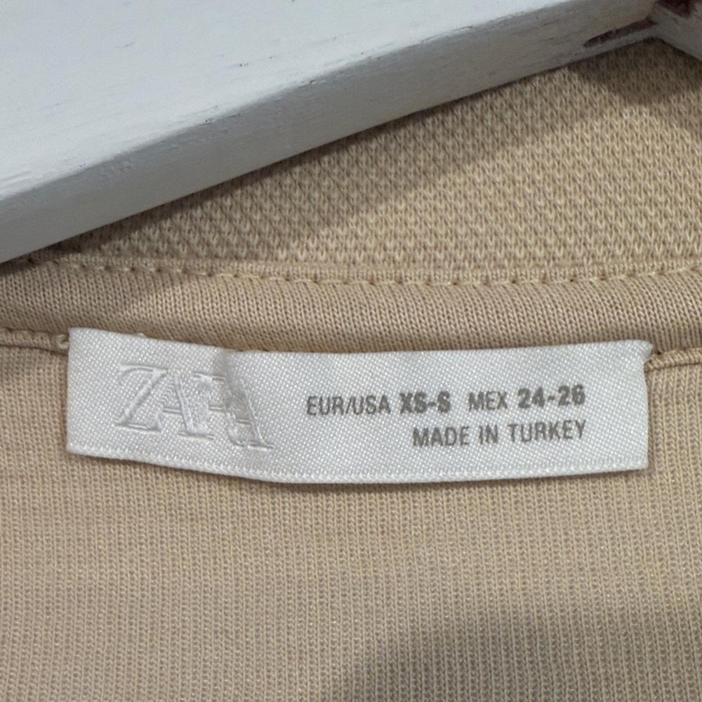 Zara Beige Cropped Snap-Front Vest with Drawstring Hem - Picture 3 of 3